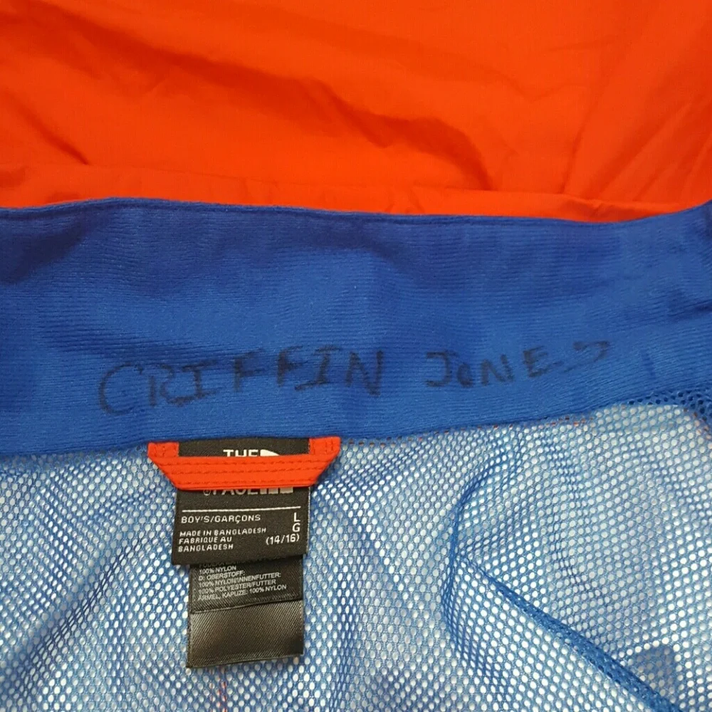 The North face HyVent boys hoodis rain jacket size L